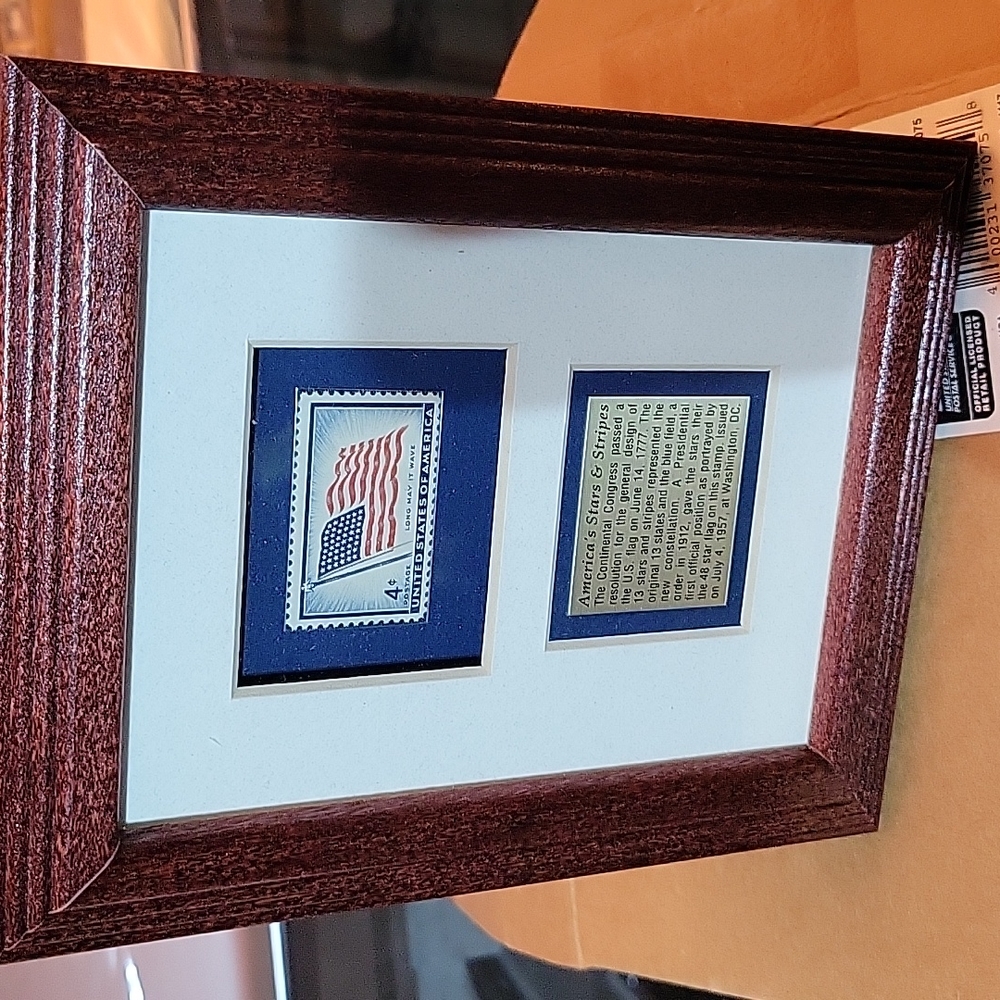 USPS framed flag stamp boxed - Picture 5 of 6